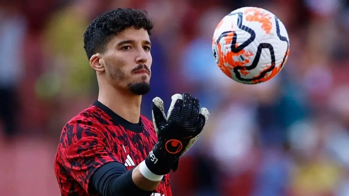 Altay Bayındır’ın ManU geleceği tehlikede! Yalnızca iki maçta yer almıştı…