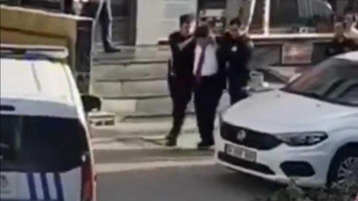 Çocuğunu görmek için gelen gelinini öldürdü