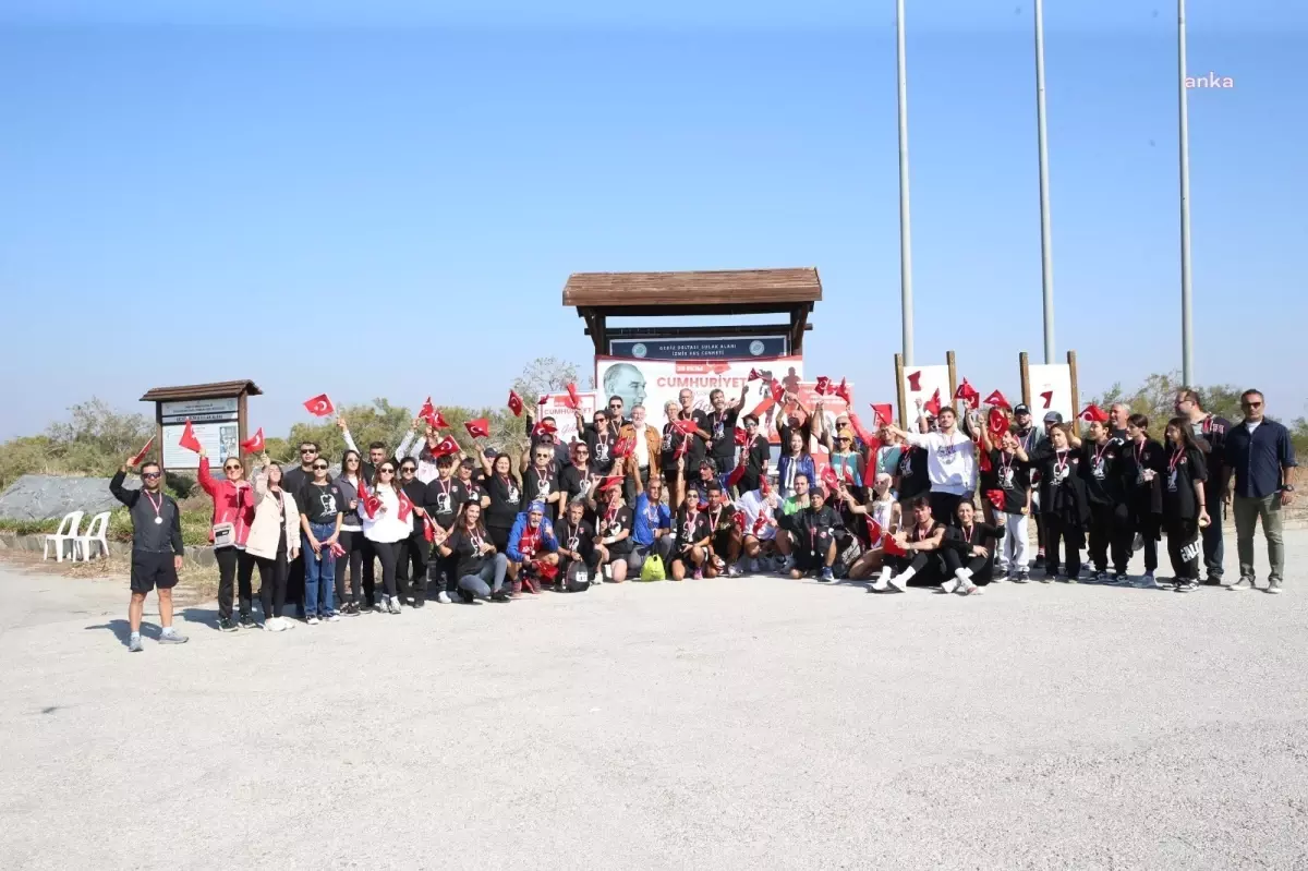 Cumhuriyet İçin Koşu: Çiğli Belediyesi 101. Yılı Kutladı