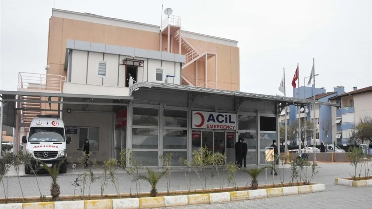 İzmir’de acil servis doktoruna darp: Yağmur tutuklandı Sinem serbest!