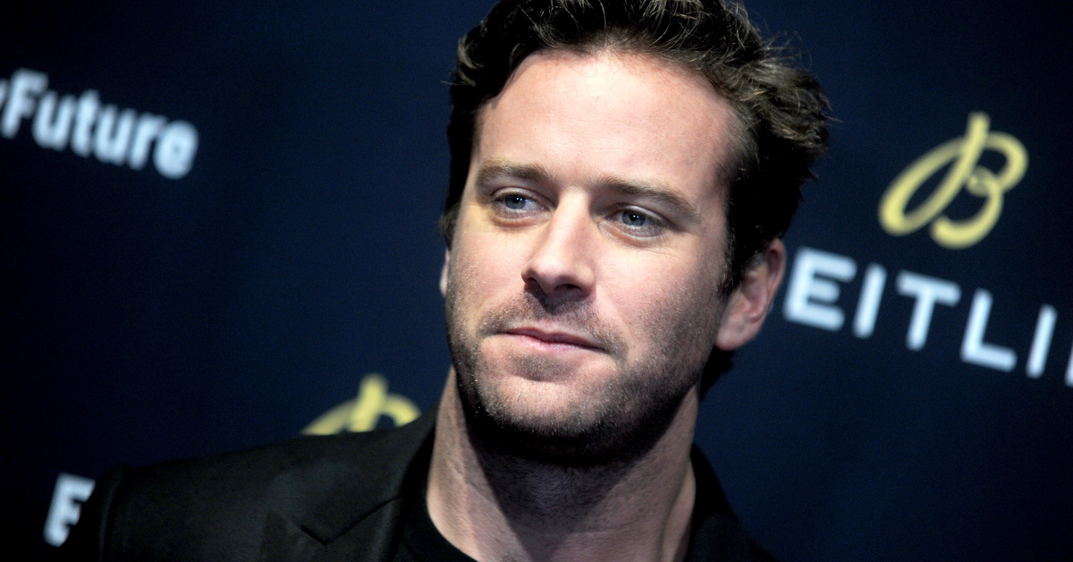 Armie Hammer taciz ve yamyamlık iddialarının ardından oyunculuğa dönüyor