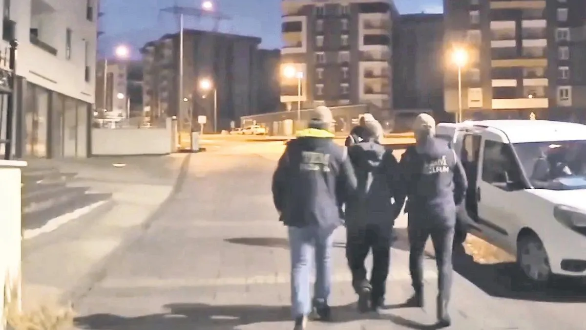 FETÖ’ye ağır darbe: 459 şüpheli yakalandı