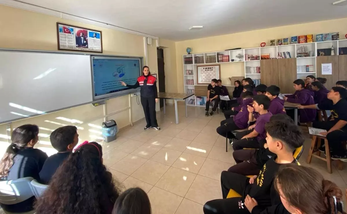 Mersin’de Öğrencilere Siber Güvenlik Eğitimi