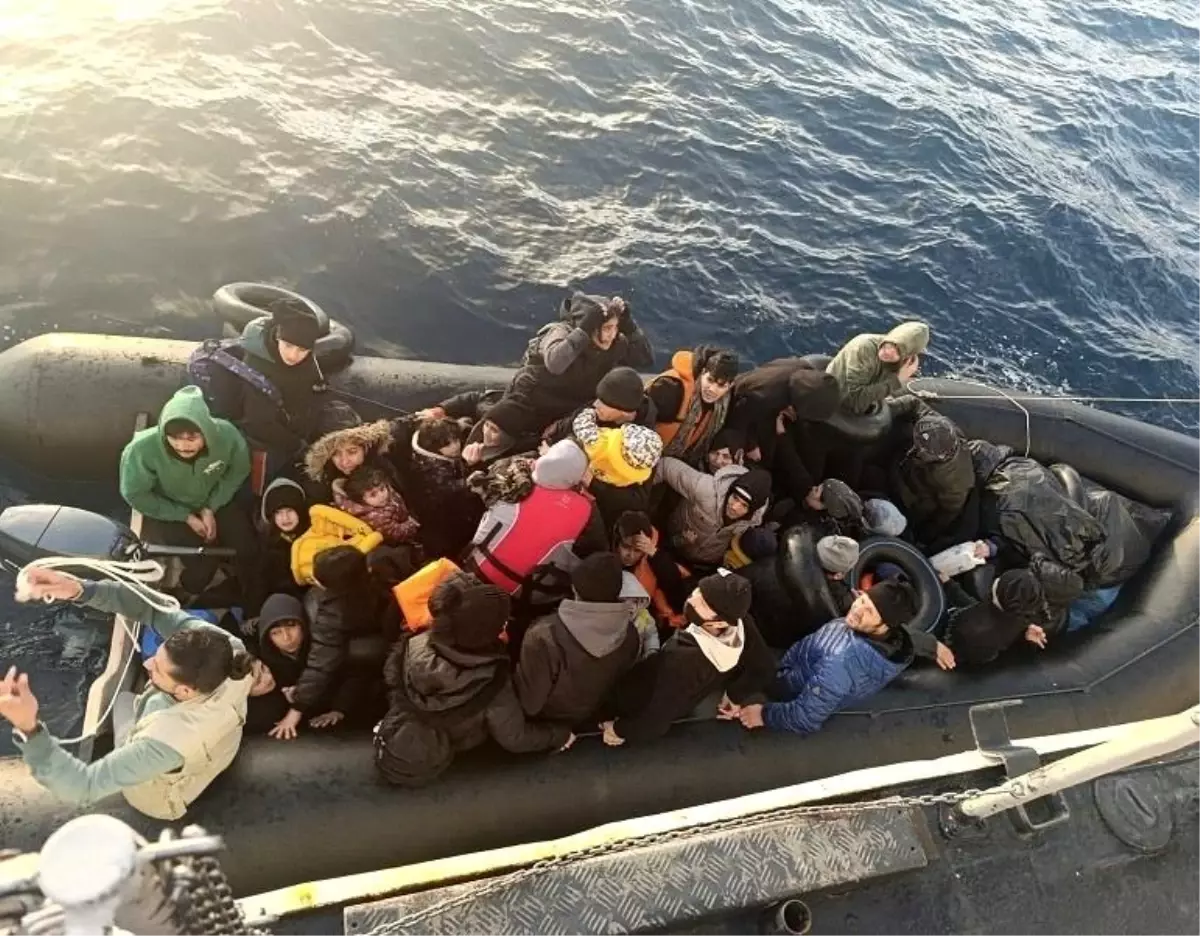 Ayvacık’ta 40 Kaçak Göçmen Yakalandı