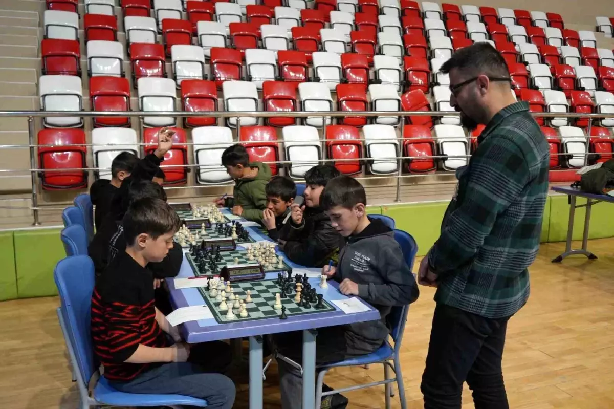 Muş’ta Satranç Turnuvası Başladı